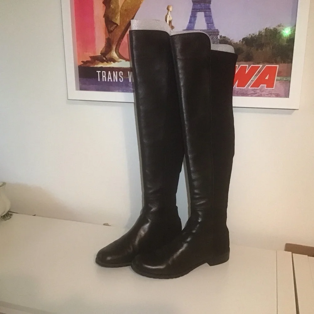 Stuart Weitzman 5050 Black Smooth Nappa Leather OTK Knee Flat Boots 6.5 M‎ EUC